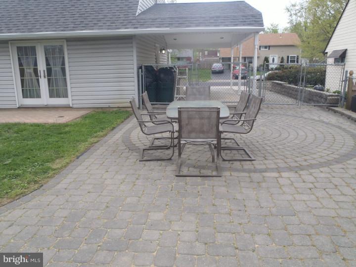 52 Iroquois Road Levittown, PA 19057 - Photo 18 of 25 Exterior Back