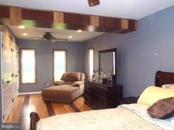 52 Iroquois Road Levittown, PA 19057 - Photo 6 of 25 Master Bathroom
