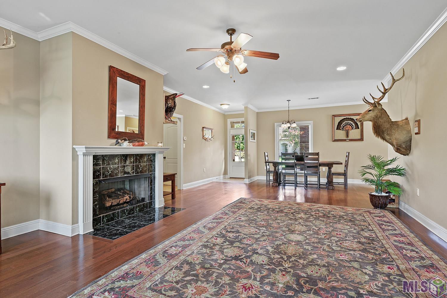 10438 Springtree Avenue Baton Rouge, LA 70810 - Photo 2 of 22 Gallery Image 2