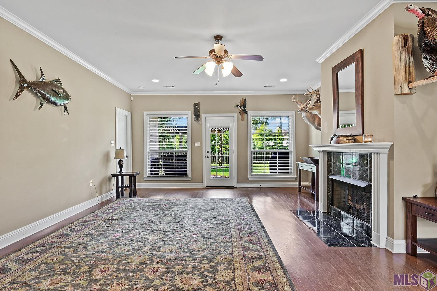 10438 Springtree Avenue Baton Rouge, LA 70810 - Photo 3 of 22 Gallery Image 3