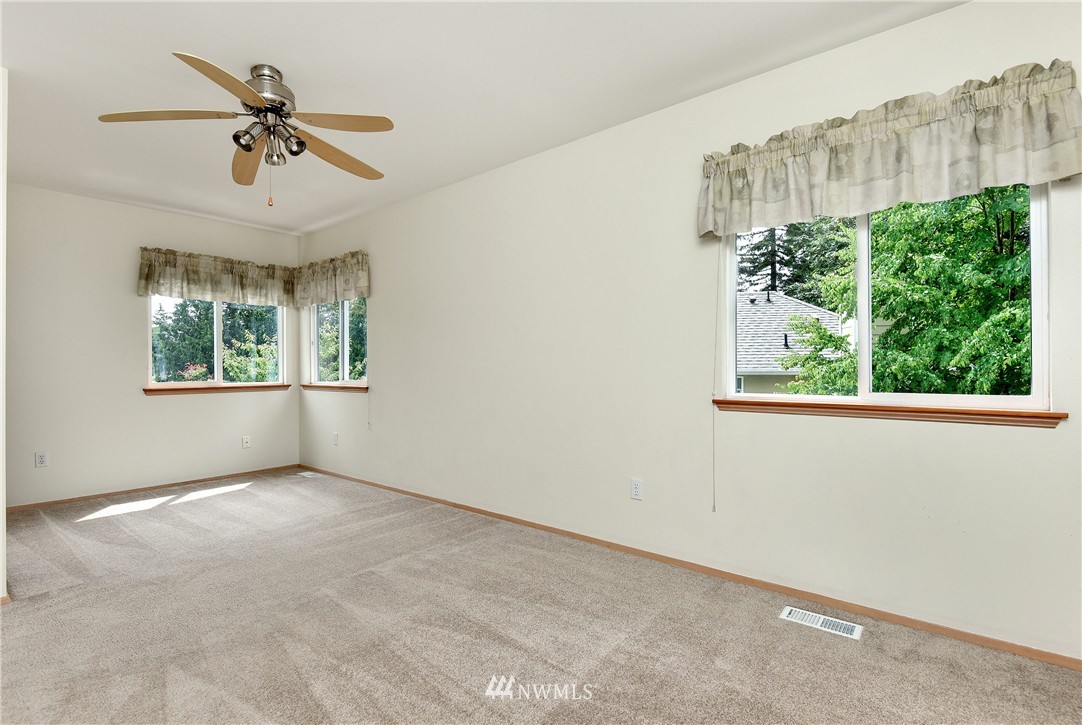 21322 Damson Road Bothell, WA 98021 - Photo 16 of 20