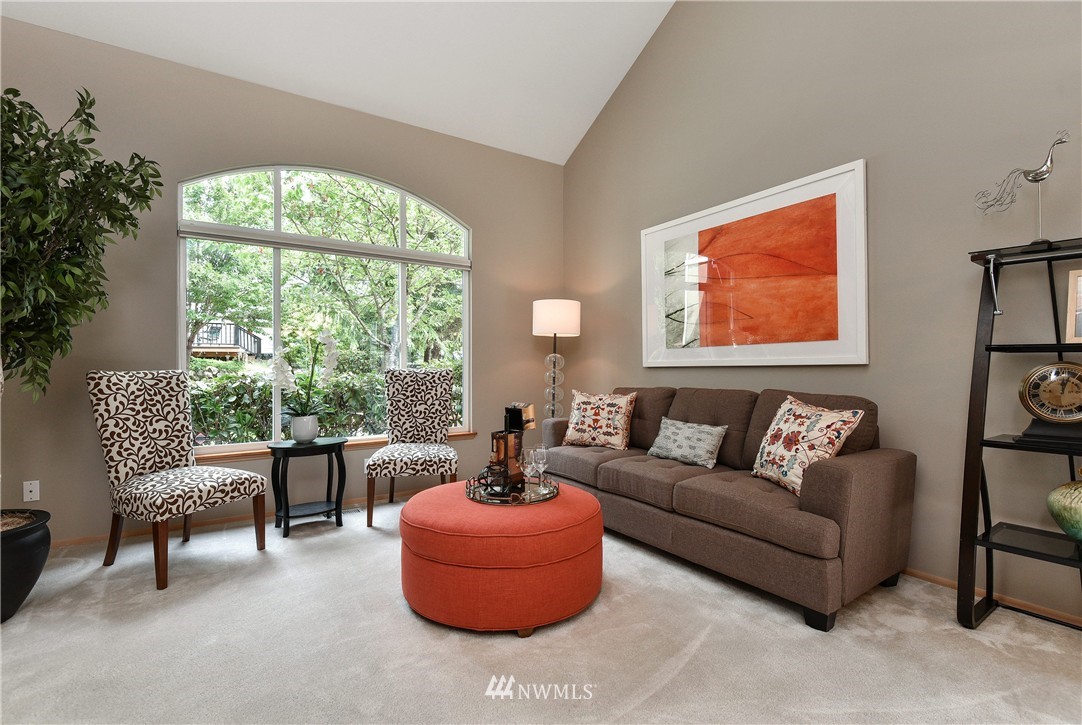 21322 Damson Road Bothell, WA 98021 - Photo 3 of 20