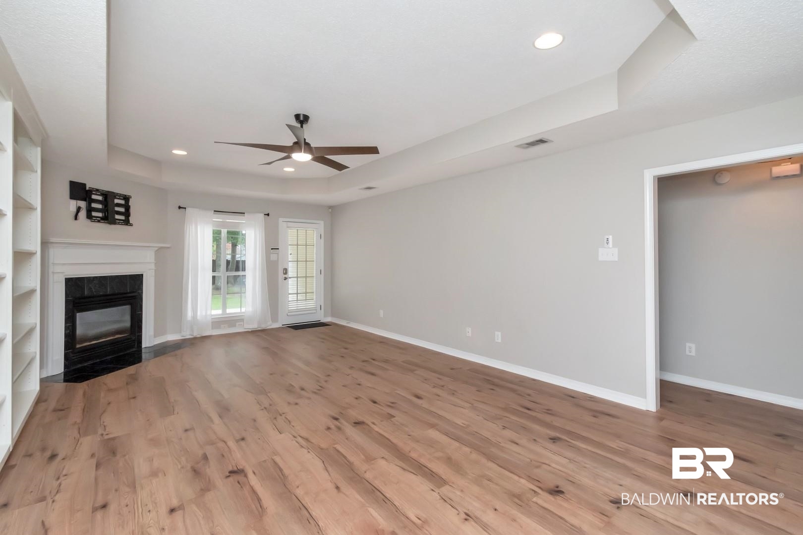 958 Henckley Avenue Mobile, AL 36609 - Photo 8 of 37