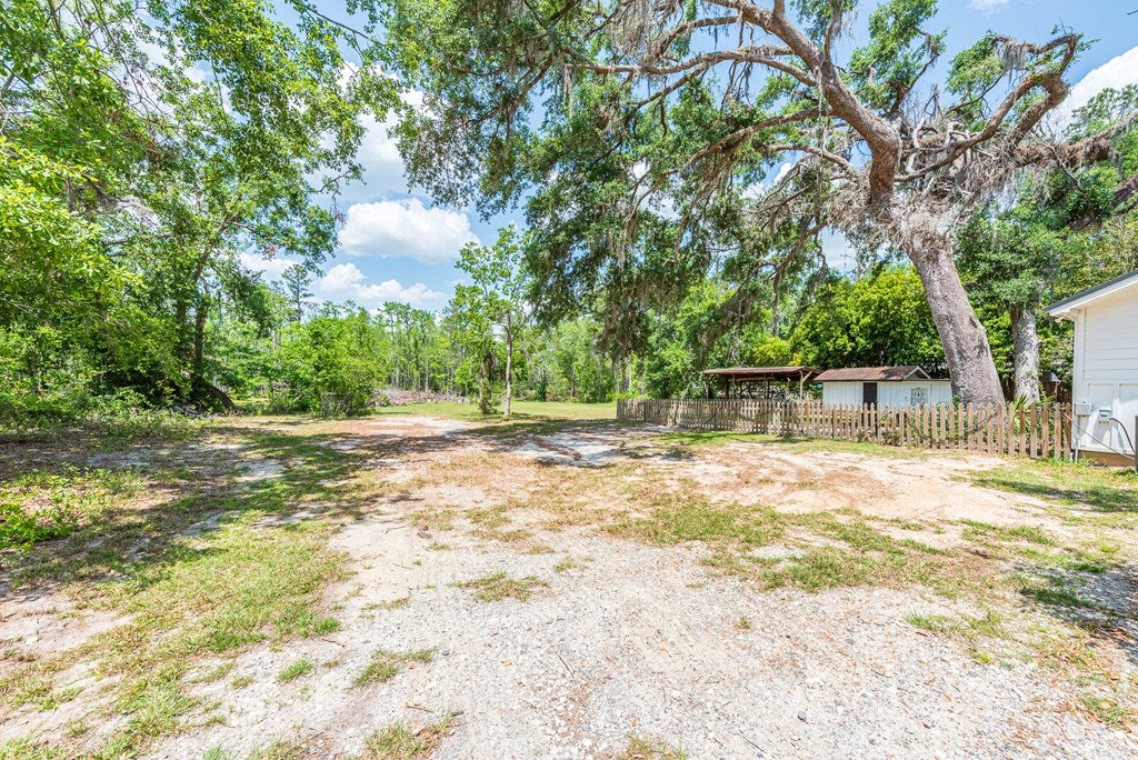 4204 Beaver Run Road Valdosta, GA 31601 - Photo 4 of 28 Gallery Image 4