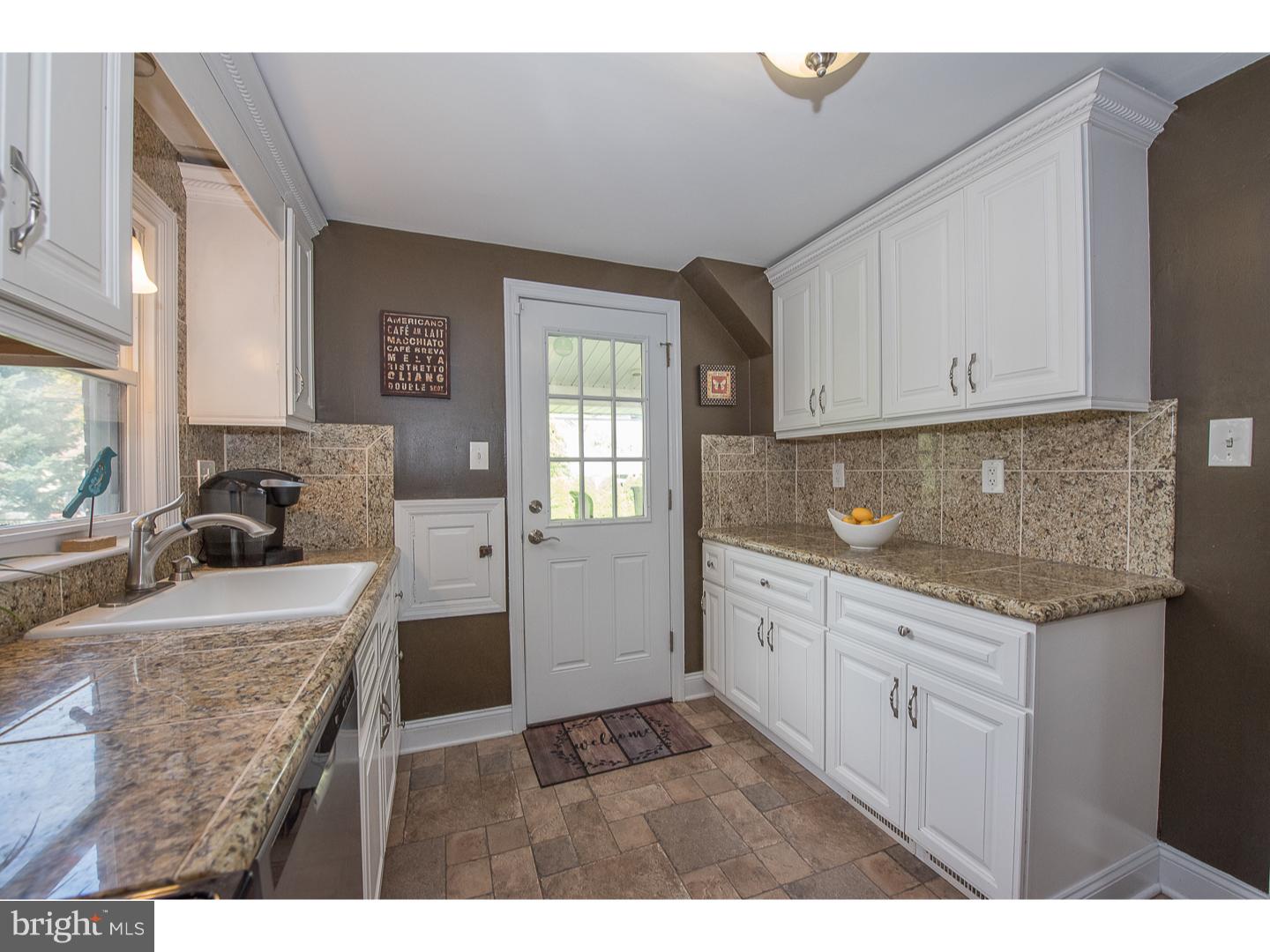 525 Ridley Circle Morton, PA 19070 - Photo 8 of 25 Gallery Image 8