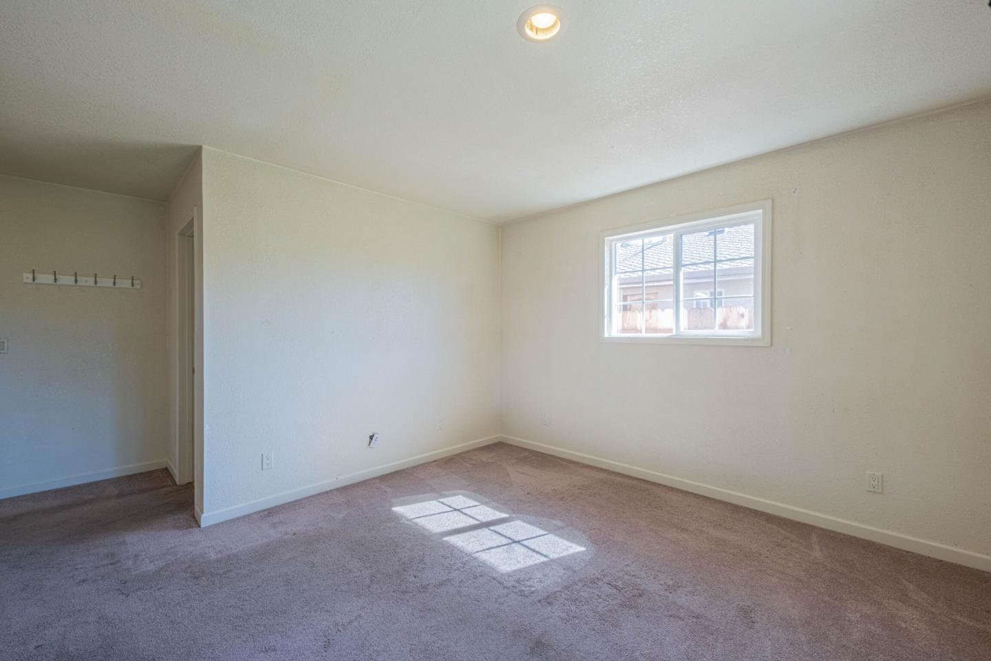 40 Oak Street Salinas, CA 93901 - Photo 15 of 28 an empty room with windows