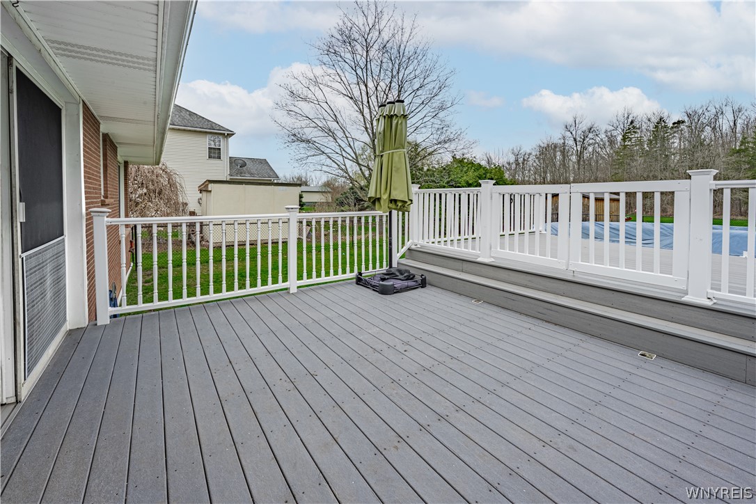 6998 Shawnee Road Wheatfield, NY 14120 - Photo 36 of 44