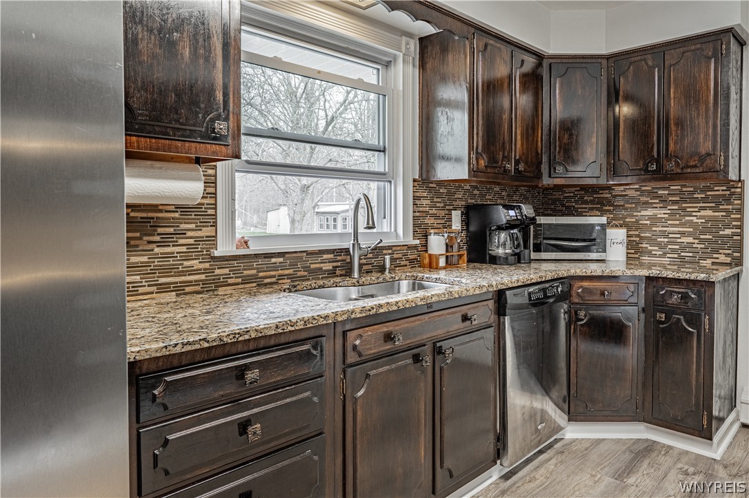 6998 Shawnee Road Wheatfield, NY 14120 - Photo 9 of 44 Solid wood cabinets