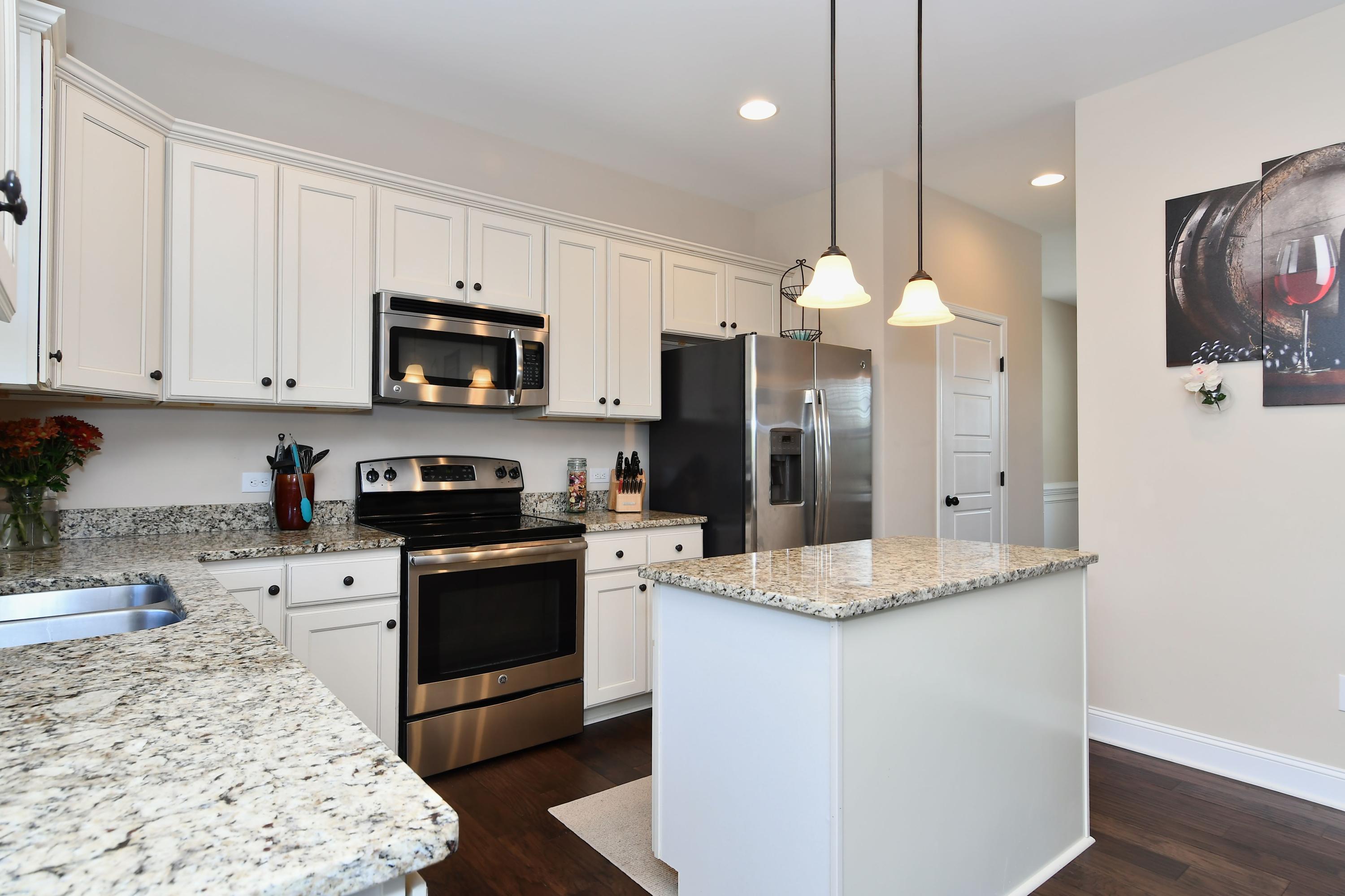 204 Sandy Springs Road Aberdeen, NC 28315 - Photo 7 of 32 Kitchen