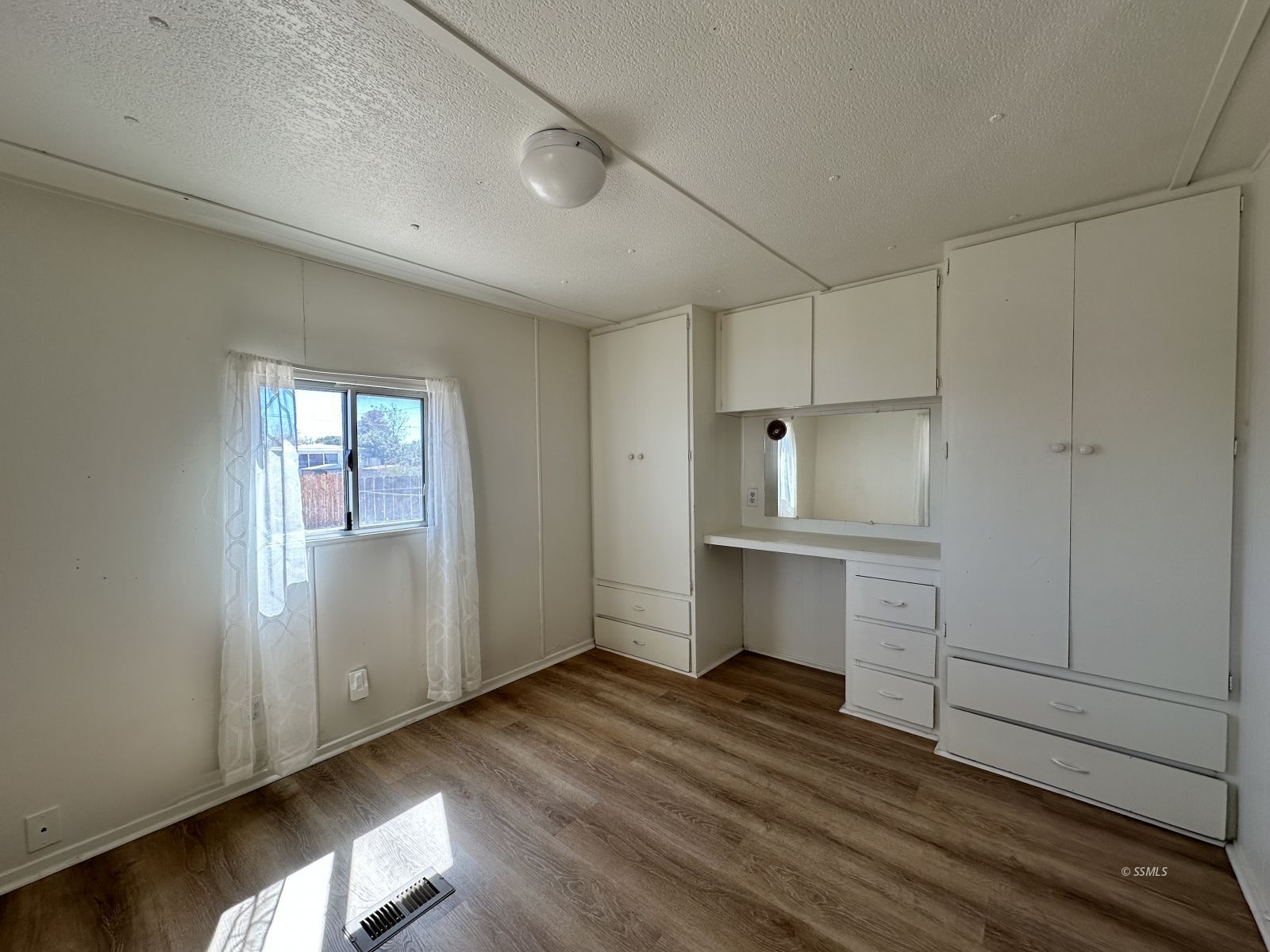 717 West Reeves Avenue Ridgecrest, CA 93555 - Photo 6 of 12