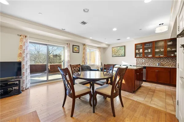 $618,000 | 1689 East 21st Street, Unit 6A | Midwood