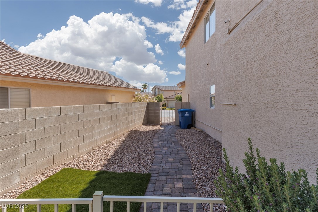 7837 Fort Ruby Place Las Vegas, NV 89128 - Photo 39 of 50 Gated Dog Run