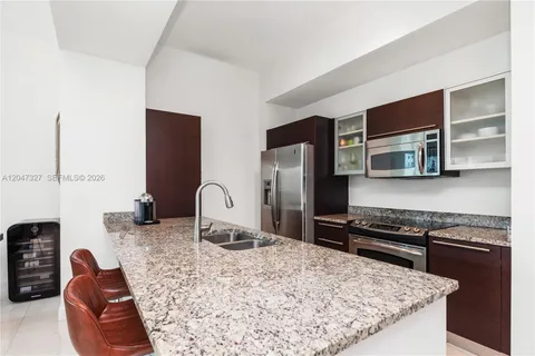 $850,000 | 951 Brickell Avenue, Unit 1011, Miami, FL 33131