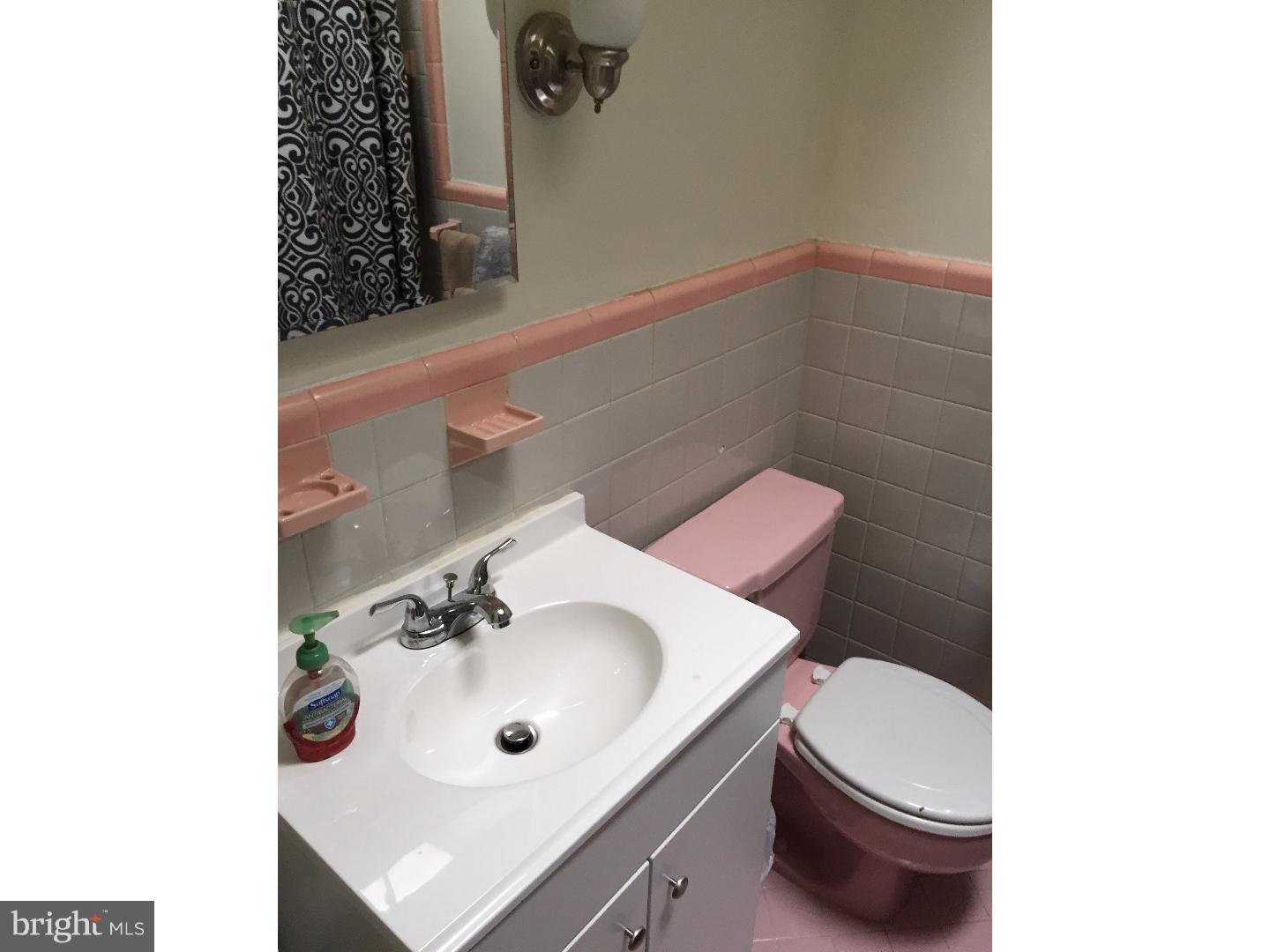 1629 Merribrook Road Philadelphia, PA 19151 - Photo 14 of 23 Gallery Image 14