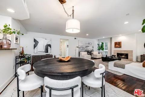 $800,000 | 7249 Franklin Avenue, Unit 203, Los Angeles, CA 90046