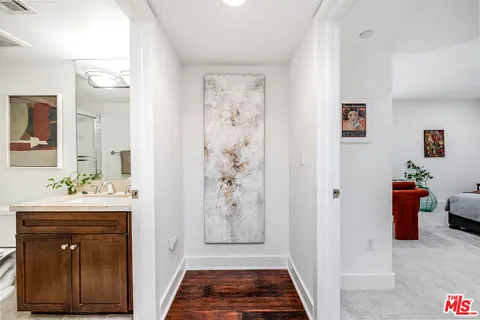 $800,000 | 7249 Franklin Avenue, Unit 203, Los Angeles, CA 90046