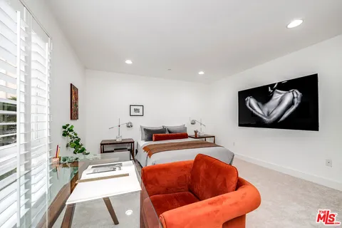 $800,000 | 7249 Franklin Avenue, Unit 203, Los Angeles, CA 90046