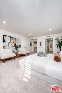 $800,000 | 7249 Franklin Avenue, Unit 203, Los Angeles, CA 90046
