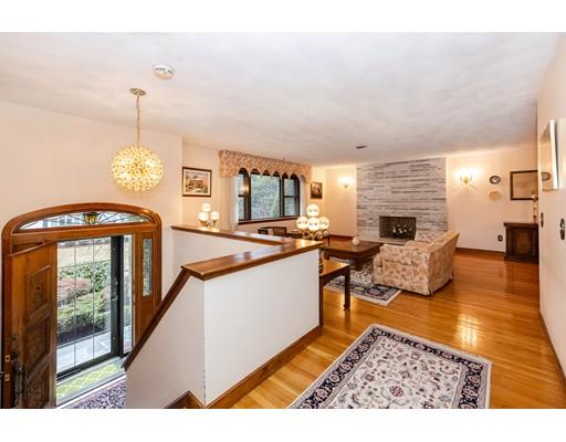 24 York Road Winchester, MA 01890 - Photo 2 of 30 Gallery Image 2
