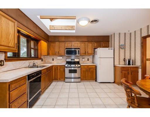 24 York Road Winchester, MA 01890 - Photo 10 of 30 Gallery Image 10