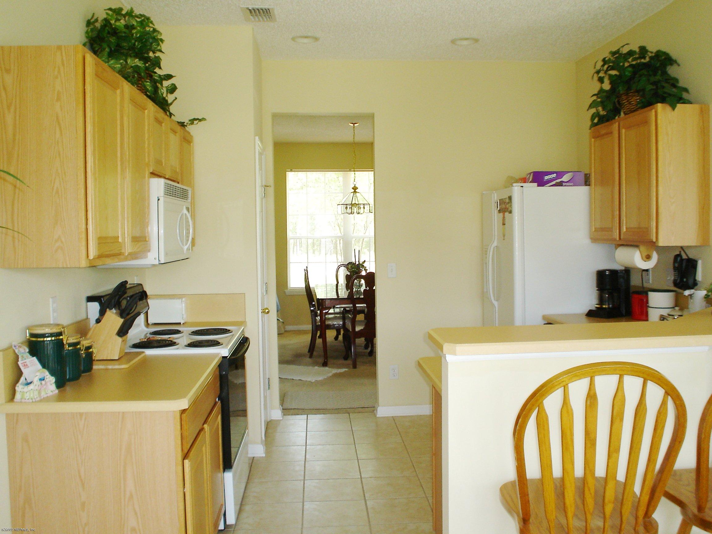828 Pine Moss Road Jacksonville, FL 32218 - Photo 3 of 6 Kitchen