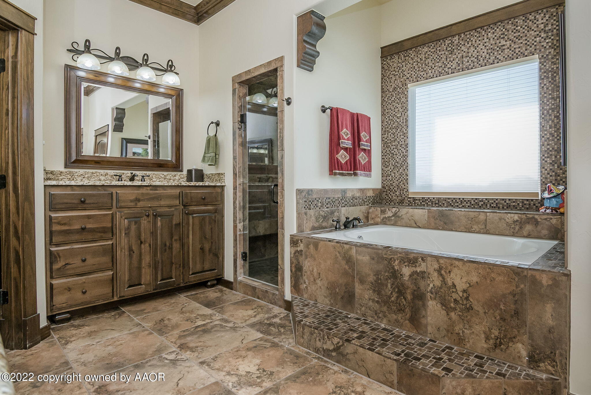 7600 East Lake View Road Amarillo, TX 79118 - Photo 17 of 47 Master Bathroom-2