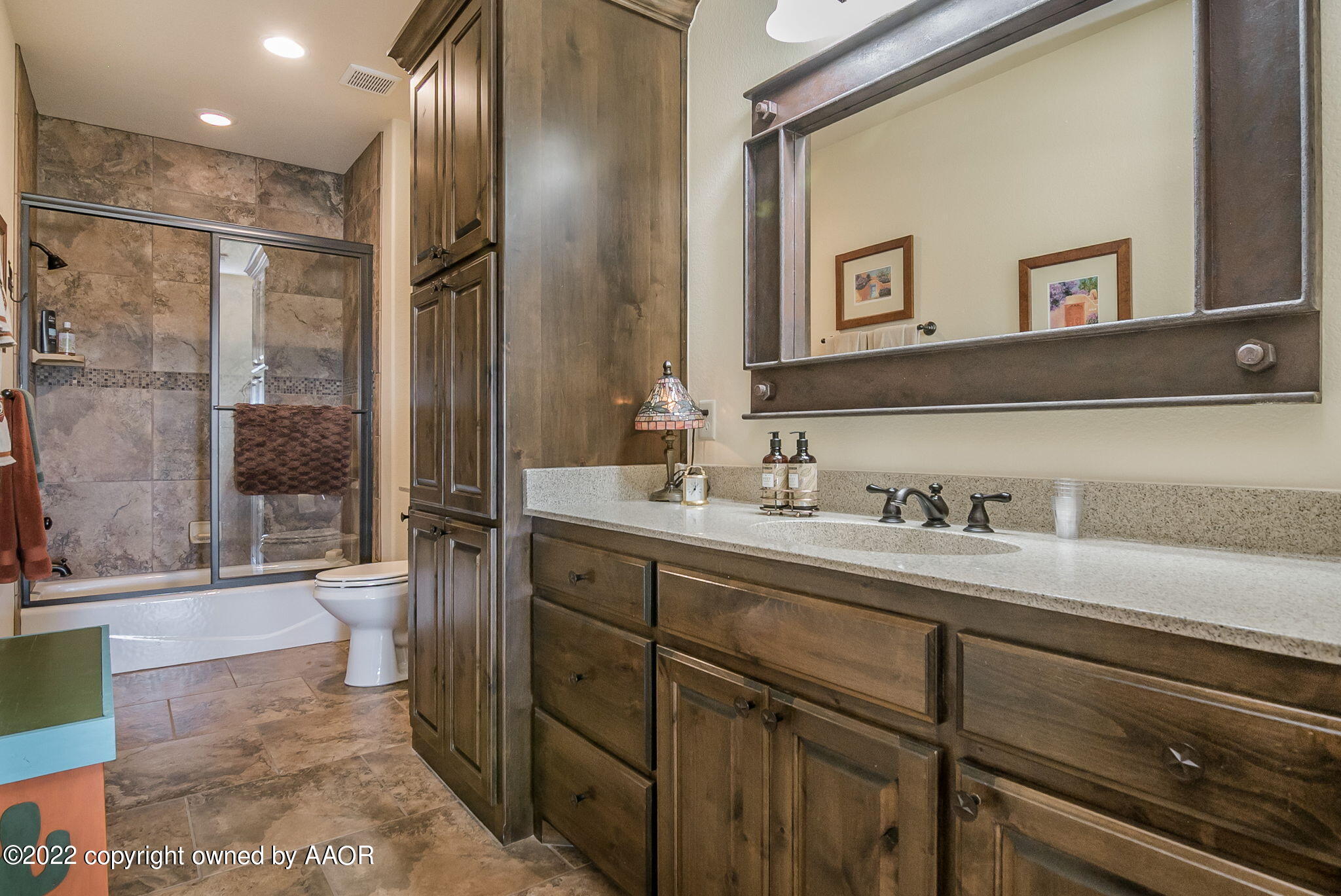 7600 East Lake View Road Amarillo, TX 79118 - Photo 29 of 47 Upstairs Bathroom