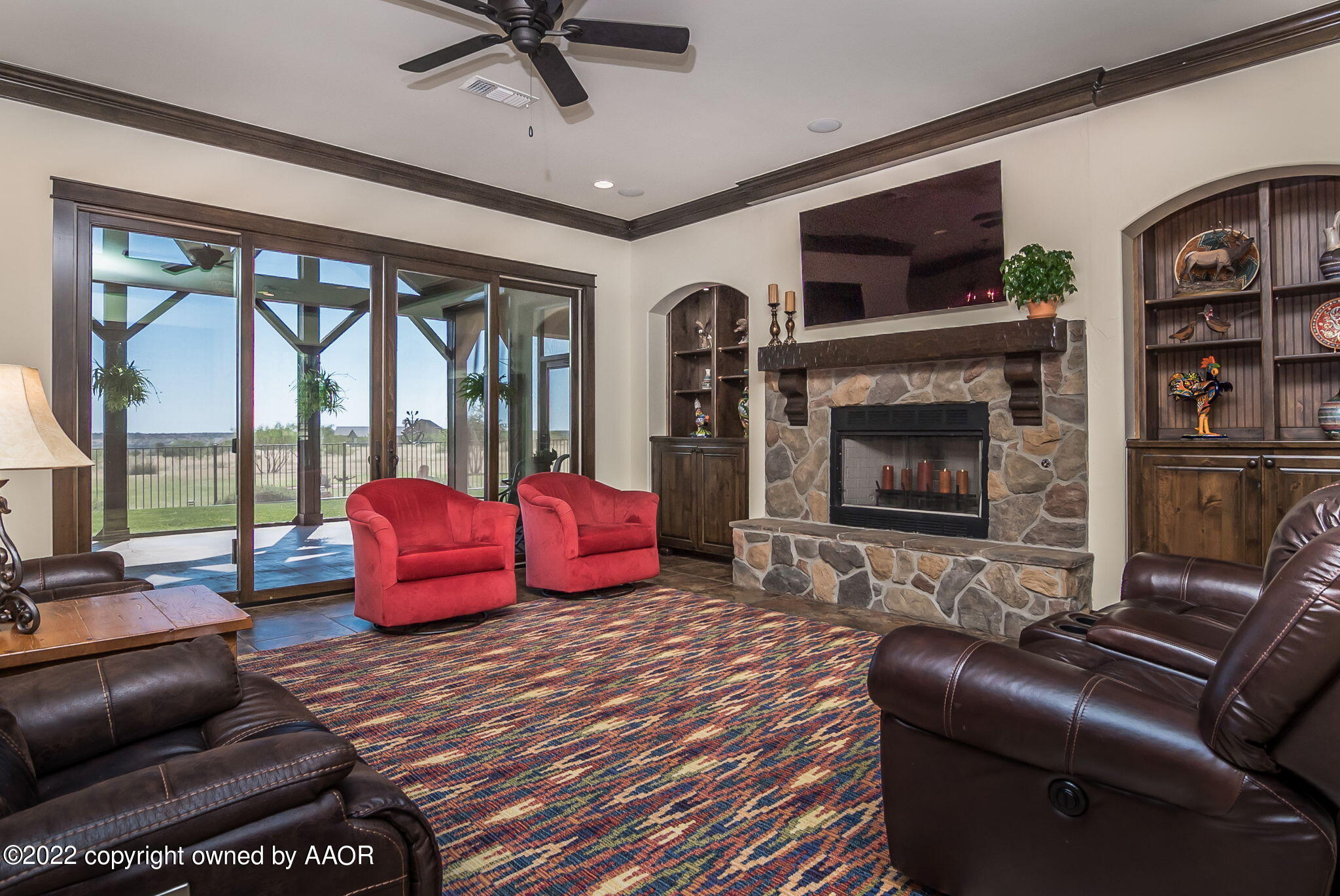 7600 East Lake View Road Amarillo, TX 79118 - Photo 7 of 47 Living Room