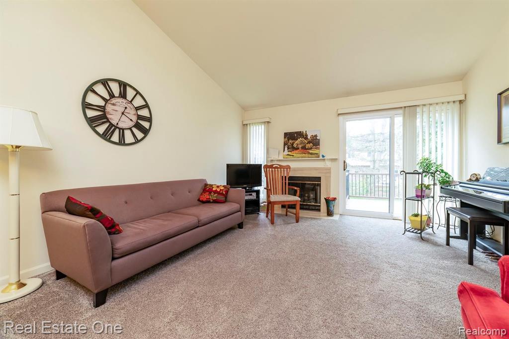 2126 London Bridge Drive Rochester Hills, MI 48307 - Photo 2 of 27