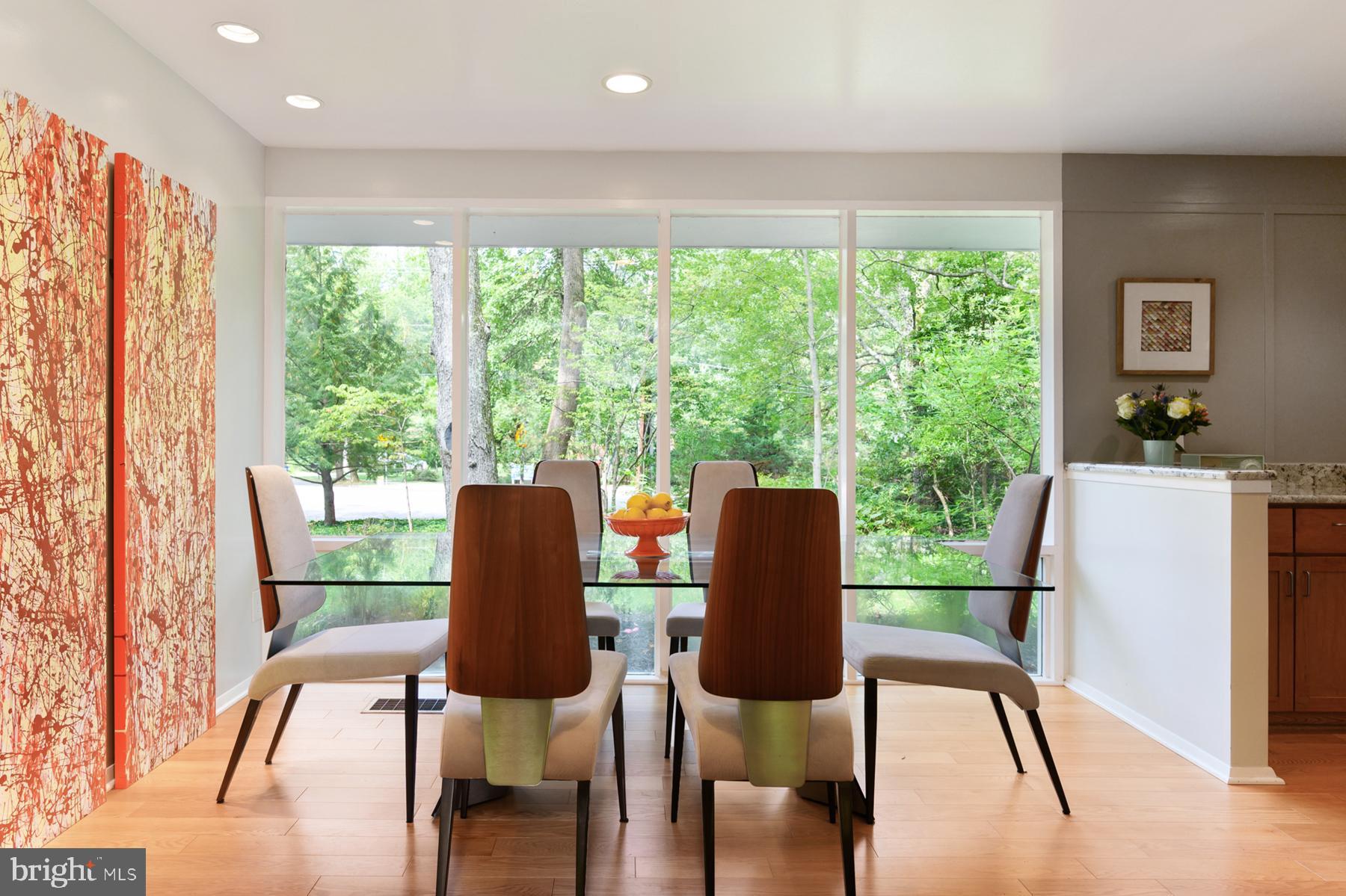 7615 Elba Road Alexandria, VA 22306 - Photo 12 of 52 Dining Room area