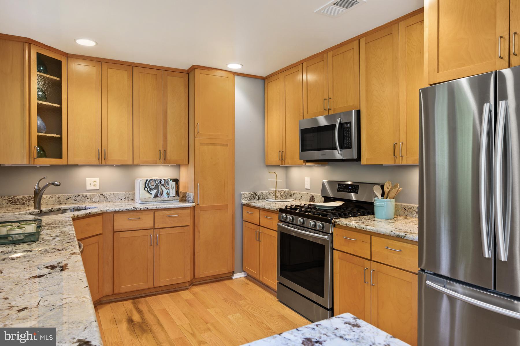 7615 Elba Road Alexandria, VA 22306 - Photo 19 of 52 Kitchen