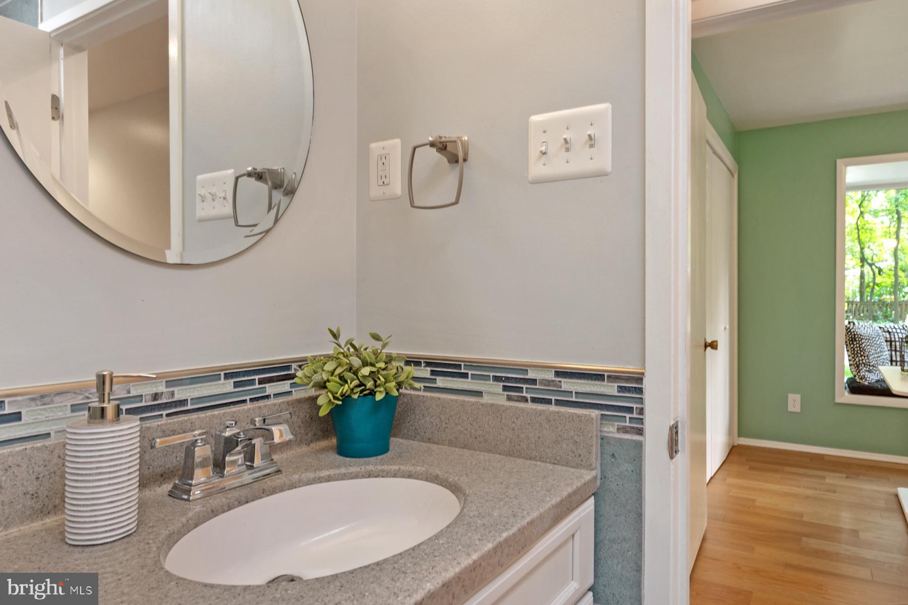 7615 Elba Road Alexandria, VA 22306 - Photo 28 of 52 Hall Bathroom