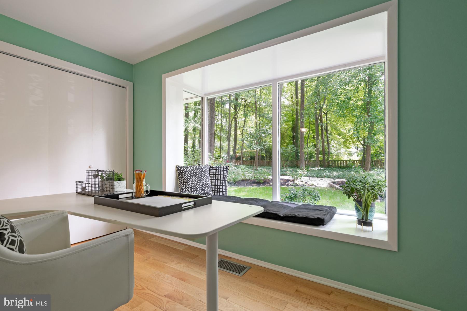 7615 Elba Road Alexandria, VA 22306 - Photo 31 of 52 Window seat with a view
