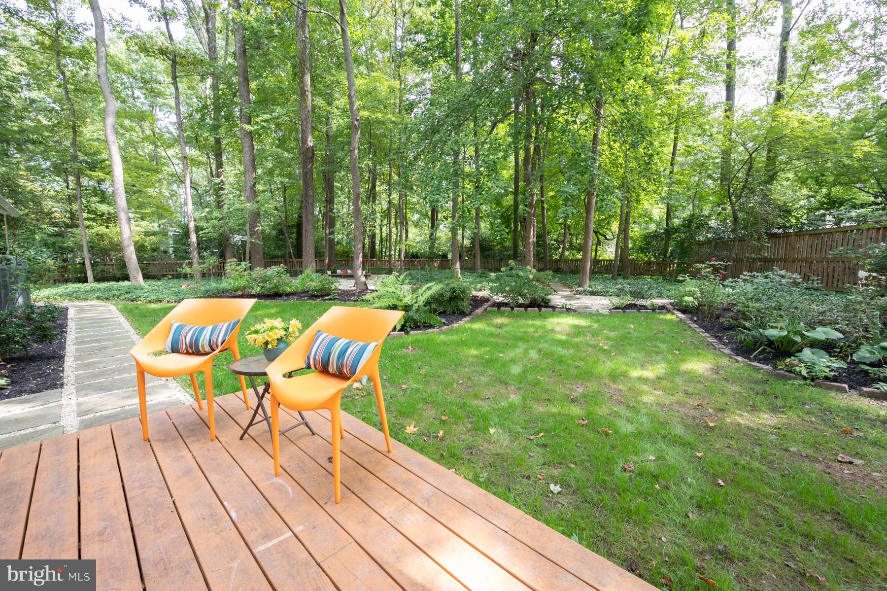 7615 Elba Road Alexandria, VA 22306 - Photo 43 of 52 Deck with walkway