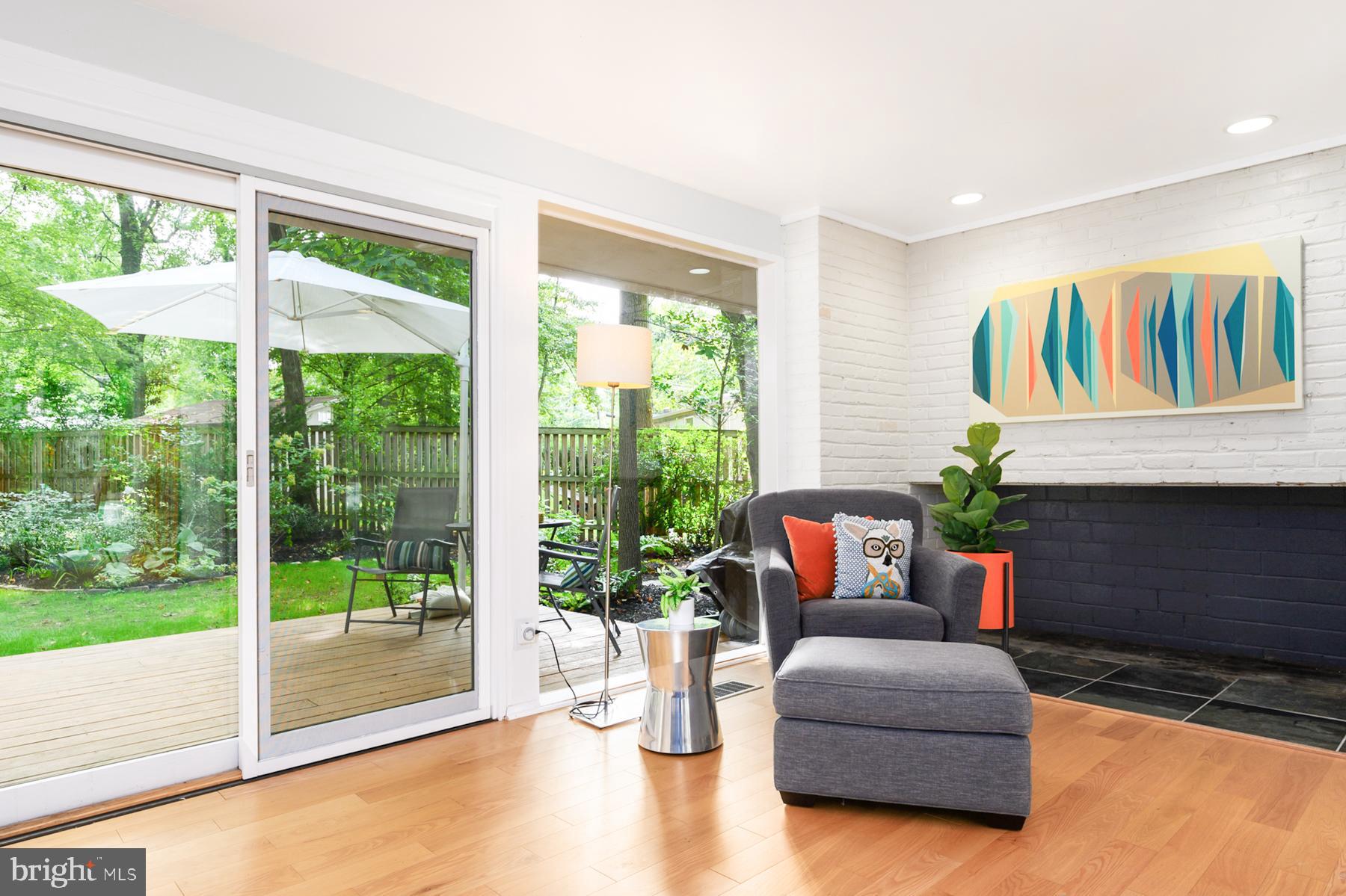 7615 Elba Road Alexandria, VA 22306 - Photo 8 of 52 Sliding glass doors leading to lovely backyard