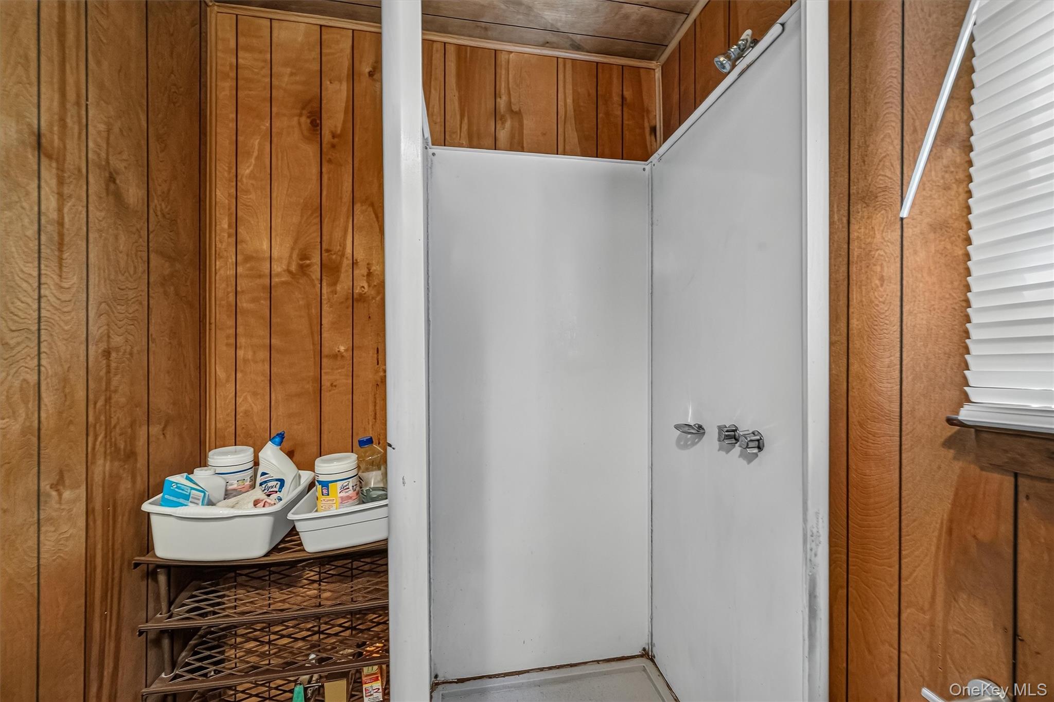 88 Marple Rd Extension Poughkeepsie, NY 12603 - Photo 32 of 44 Stall Shower