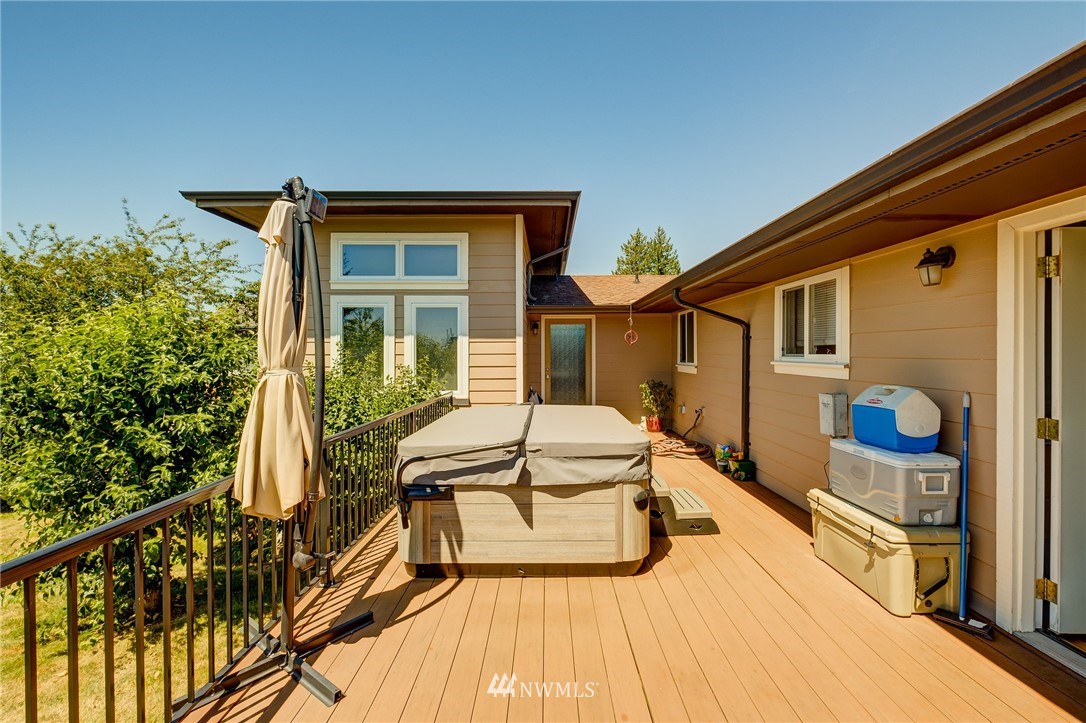 1633 Edmonds Avenue Northeast Renton, WA 98056 - Photo 28 of 38