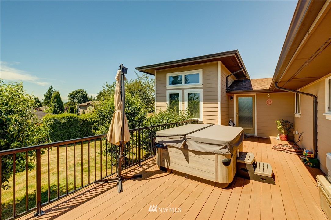 1633 Edmonds Avenue Northeast Renton, WA 98056 - Photo 29 of 38