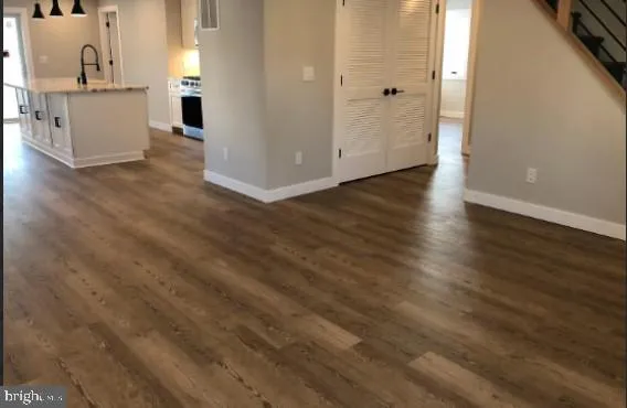 $3,900 | 92 Pennwood Drive, Ewing, NJ 08638