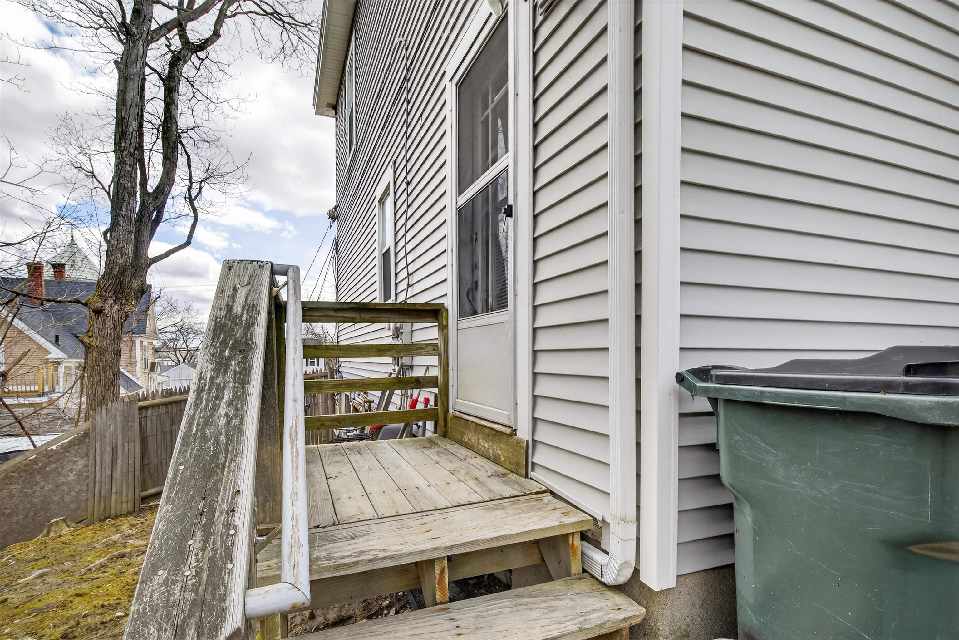 231 Milford Street Manchester, NH 03102 - Photo 14 of 17