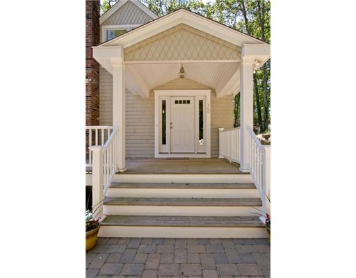 160 Winnapaug Road Westerly, RI 02891 - Photo 3 of 15 Exterior Front.