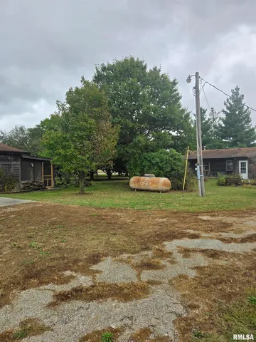 $215,000 | 6520 East 875th Street, Macomb, IL 61455