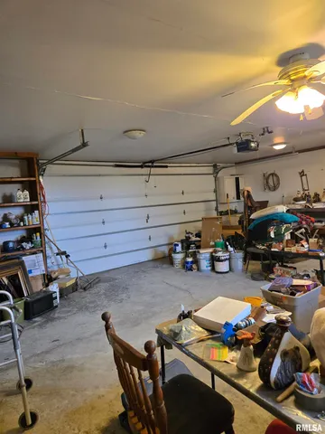 $215,000 | 6520 East 875th Street, Macomb, IL 61455