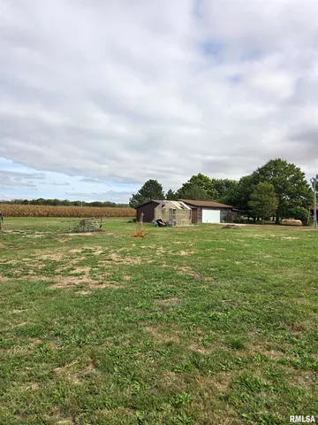 $215,000 | 6520 East 875th Street, Macomb, IL 61455