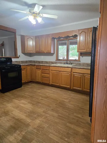 $215,000 | 6520 East 875th Street, Macomb, IL 61455