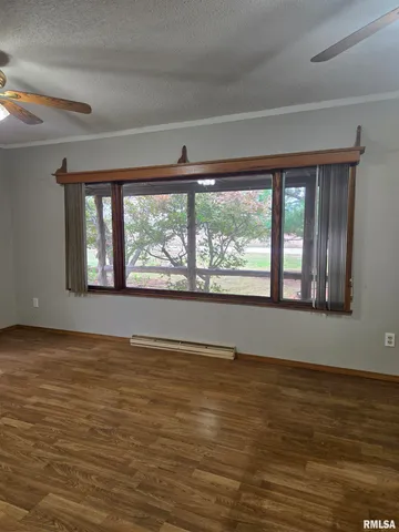 $215,000 | 6520 East 875th Street, Macomb, IL 61455