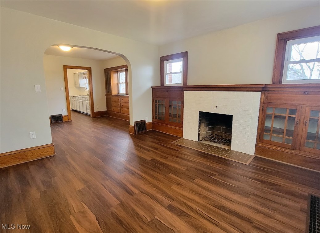 979 Ewart Road Akron, OH 44312 - Photo 4 of 15 Another view of the living room that goes into the dining room.
