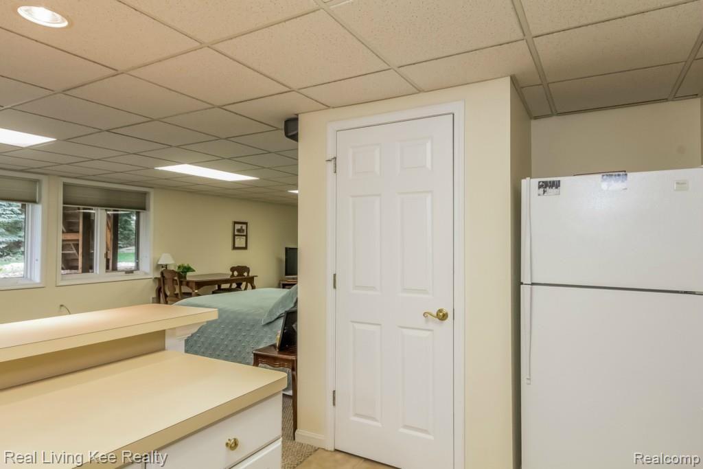 1777 Chase Drive Rochester, MI 48307 - Photo 40 of 53 039-1688906-medium.jpg
