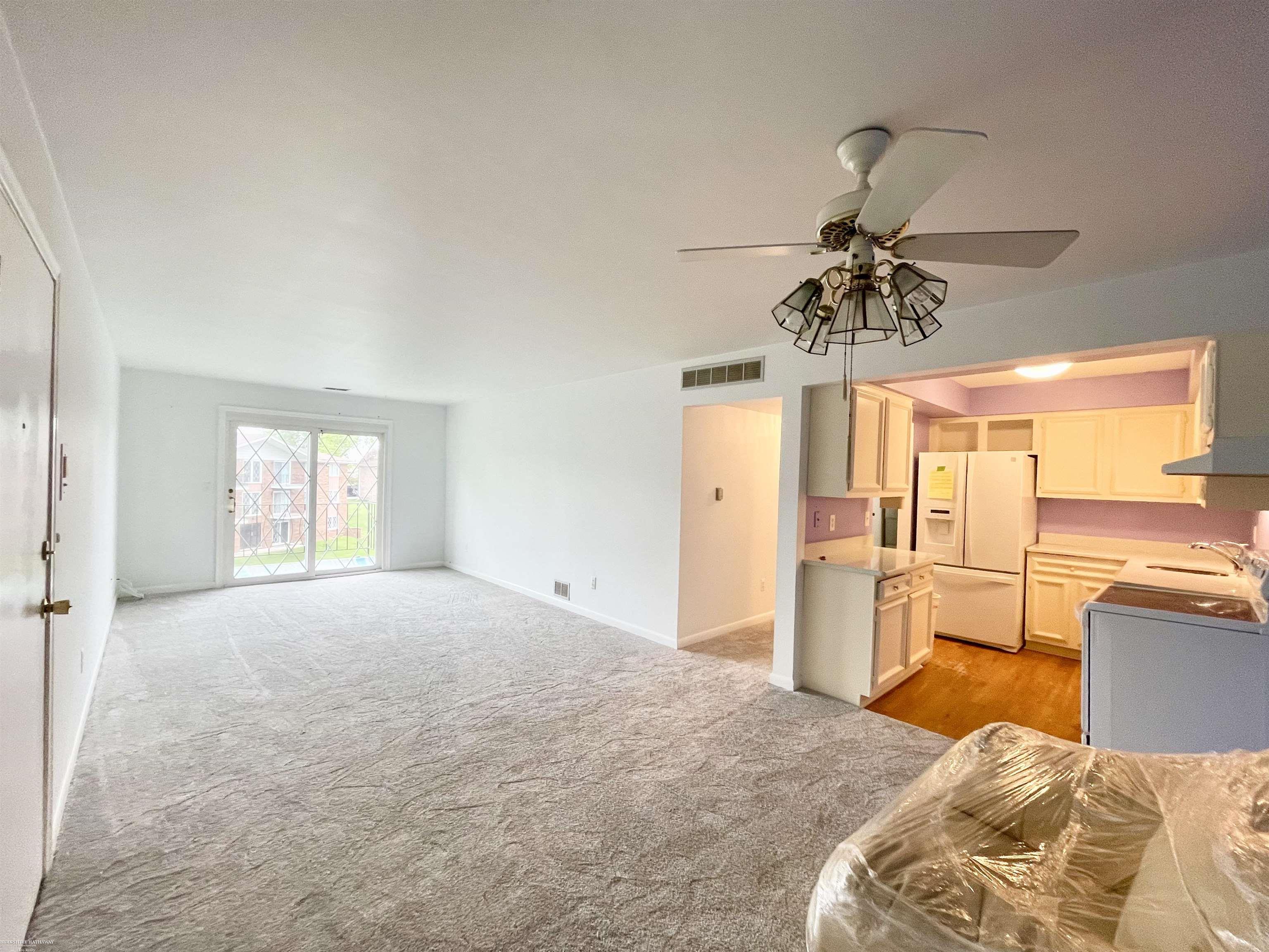 54749 Shelby Road, Unit 65 / 4 Utica, MI 48316 - Photo 4 of 28