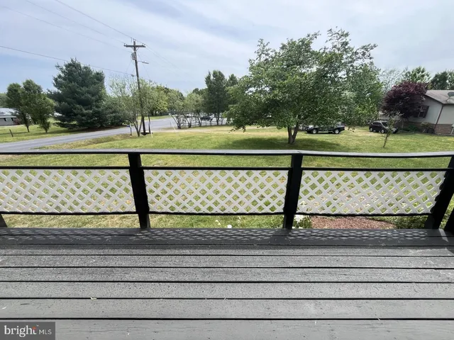 a view of a tennis court